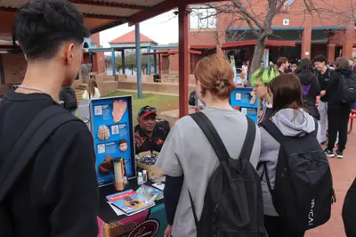 LAKE TUGGERANONG COLLEGE - foto 18