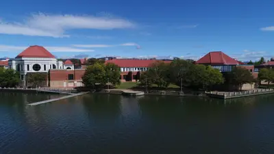LAKE TUGGERANONG COLLEGE - foto 4