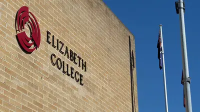 Elizabeth College - foto 2